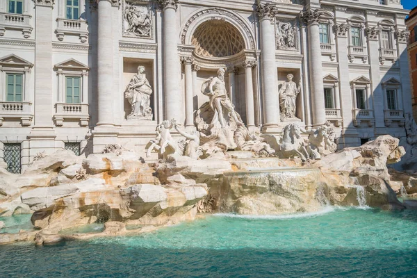 Fontana de Trevi en Roma, Italia — Foto de Stock