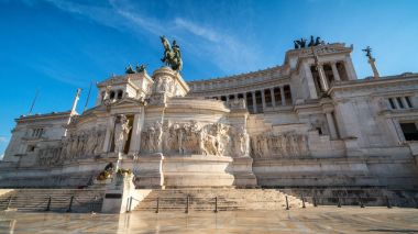Roma 'daki Altare della Patria, İtal