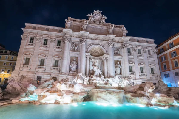 Trevi Fountain in Rome , Italy — Stock Photo, Image