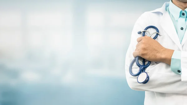 Doctor in hospital background with copy space — Stock Photo, Image