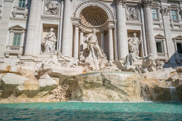 Trevi Fountain in Rome , Italy — Stock Photo, Image
