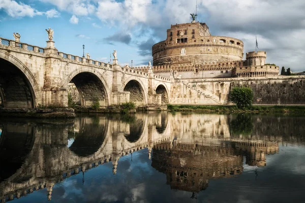 Castel Sant Angelo en Roma, Italia — Foto de Stock
