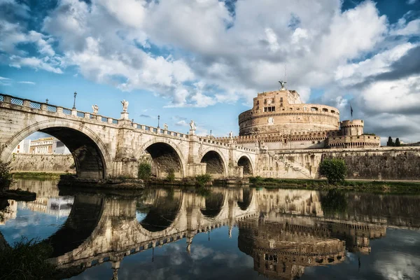 Castel Sant Angelo en Roma, Italia — Foto de Stock