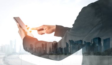 İş İletişiminin Çift Pozlama Görüntüsü