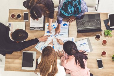 Ofis Odasında Grup Toplantısı.