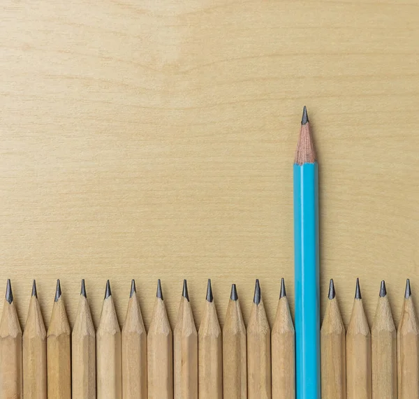 Anders Bleistift Abheben Von Den Anderen Die Konzept Des Einzigartigen — Stockfoto