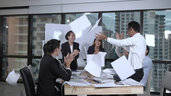 Empresário Asiático Sucesso Mulher Negócios Celebram Sucesso Projeto Enquanto Participam — Fotografia de Stock