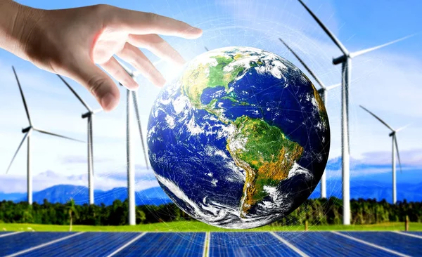 利用替代能源实现可持续发展的概念 人工以环境友好型风力涡轮机农场和绿色可再生能源为背景来照顾地球 — 图库照片