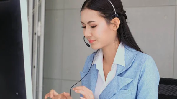 Customer Support Agent Call Center Headset Works Desktop Computer While — Stock Photo, Image