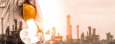 Yaratıcı grafik tasarımında gelecek fabrika ve enerji endüstrisi konsepti. Petrol, gaz ve petrokimyasal rafineri fabrikası yeni nesil enerji ve enerji sektörünü gösteriyor..