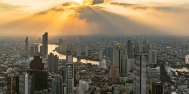 Bangkok City, Tayland 'ın şehir manzarası ve ufuk çizgisi. Bangkok, Tayland 'ın en büyük şehri ve en iyi seyahat yeridir..