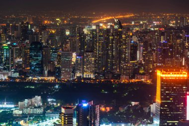 Bangkok City, Tayland 'ın şehir manzarası ve ufuk çizgisi. Bangkok, Tayland 'ın en büyük şehri ve en iyi seyahat yeridir..