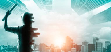 Geleceğin inşaat mühendisliği projesi konsepti ve çift pozlama grafik tasarımı. İnşaat mühendisi, mimar ya da modern sivil ekipman teknolojisiyle çalışan inşaat işçisi.