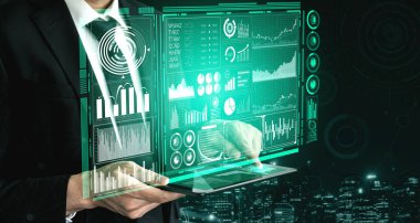 İş Mali Analitik Konsepti için Büyük Veri Teknolojisi. Modern grafik arayüzü ekranda iş satış raporu, kâr tablosu ve hisse senedi eğilimleri analizi hakkında devasa bilgiler gösteriyor.