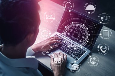 Çevrimiçi perakende sektörünün Omni kanal teknolojisi. Sosyal medya platformunda çok kanallı pazarlama internet ödeme kanalı, çevrimiçi perakende alışveriş ve her türlü dijital uygulama hizmeti sunmaktadır..