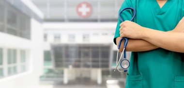 Cerrah doktor hastanede. Sağlık personeli ve doktor servisi.