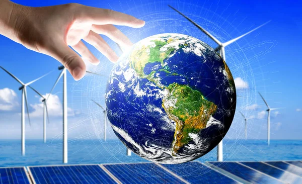 Концепция Устойчивого Развития Альтернативной Энергетики Человеческая Рука Заботиться Планете Земля — стоковое фото