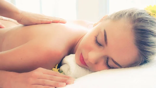 Relaxed Woman Getting Back Massage Luxury Spa Professional Massage Therapist — Stock Photo, Image