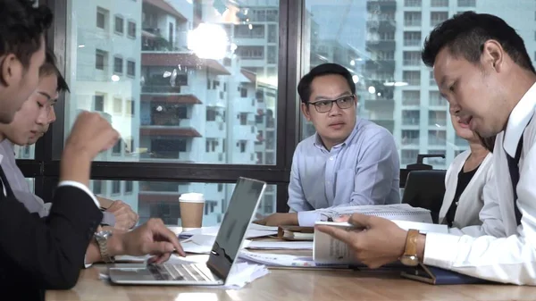 Asian Business People Discuss Marketing Strategy Group Meeting Modern Office — Stock Photo, Image