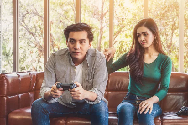 Young Asian Couple Suffers Computer Games Addiction Family Problem Concept — Stock Photo, Image