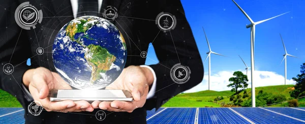 Koncepce Rozvoje Udržitelnosti Pomocí Alternativní Energie Člověk Ruka Postarat Planetu — Stock fotografie