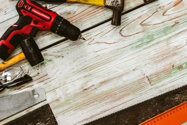 Becerikli ve marangoz için en üst düzey aletler. Ahşap işi hobisi ve Diy konsepti.