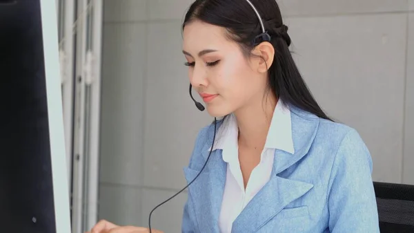 Customer Support Agent Call Center Headset Works Desktop Computer While — Stock Photo, Image