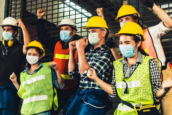 Trabalhadores Fábrica Com Alta Moral Para Combater Surto Doença Por — Fotografia de Stock