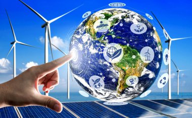 Alternatif enerji ile sürdürülebilirlik gelişimi kavramı. Çevre dostu rüzgar türbini çiftliği ve arka planda yeşil yenilenebilir enerji ile insan eliyle dünya ile ilgilenin..