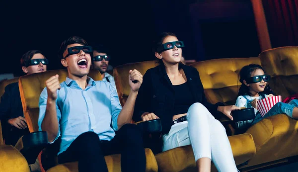 Group People Watch Movie Glasses Cinema Theater Interest Looking Screen — Stock Photo, Image