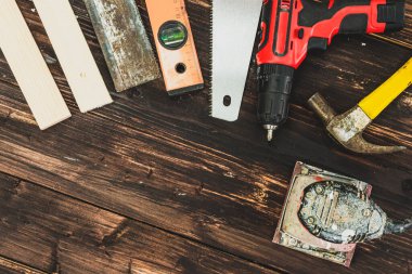 Becerikli ve marangoz için en üst düzey aletler. Ahşap işi hobisi ve Diy konsepti.