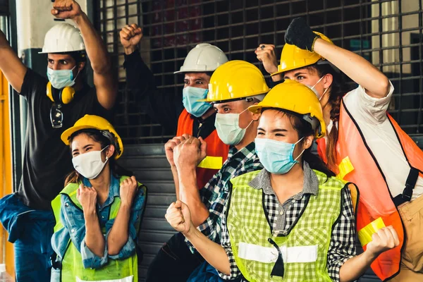 Trabalhadores Fábrica Com Alta Moral Para Combater Surto Doença Por — Fotografia de Stock