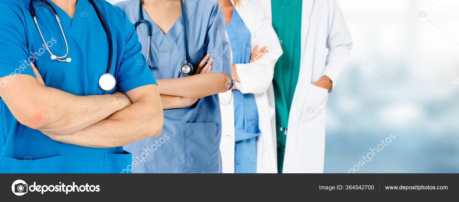 Врач администратор. Врач и медсестра. Пациент за компьютером. Человек работающий в больнице. Человек работающий в больнице.