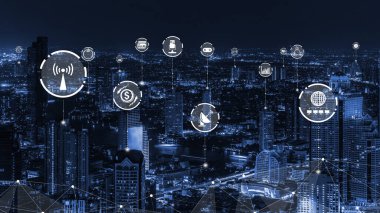 Modern yaratıcı telekomünikasyon ve internet ağı akıllı şehirde birleşiyor. 5G kablosuz dijital bağlantı ve gelecekteki şeylerin interneti kavramı.