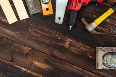 Becerikli ve marangoz için en üst düzey aletler. Ahşap işi hobisi ve Diy konsepti.