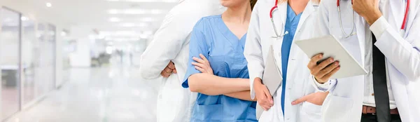 Врач Работающий Больнице Борьбы Коронавирусом 2019 Года Covid Профессиональное Здравоохранение — стоковое фото