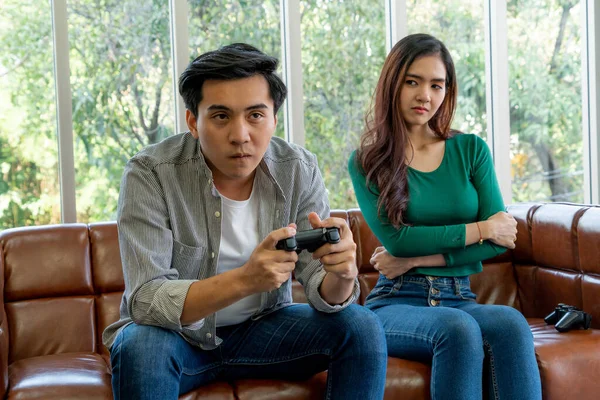 Young Asian Couple Suffers Computer Games Addiction Family Problem Concept — Stock Photo, Image