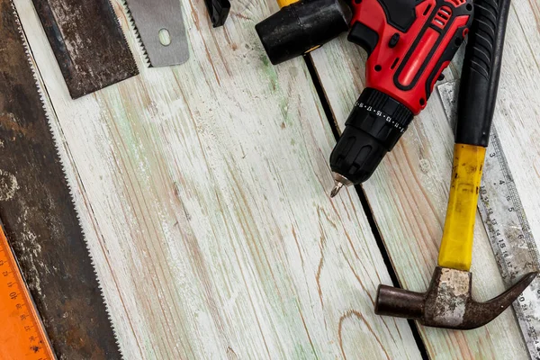 Becerikli ve marangoz için en üst düzey aletler. Ahşap işi hobisi ve Diy konsepti.