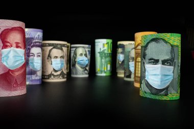 Uluslararası para birimleri arasında ABD Doları, Euro Para Birimi, British UK Pound, Australian Dollar, China Yuan ve Japan Yen Coronavirus hastalığı COVID-19 ekonomik kriz maskesiyle karşı karşıya.