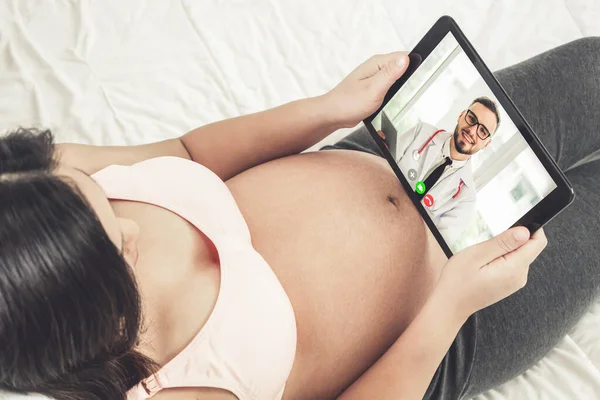 Arzt Telemedizinischen Service Online Video Mit Schwangeren Frauen Für Die — Stockfoto